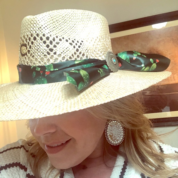 Meet your Posher, Bridgot - Picture 1 of 1